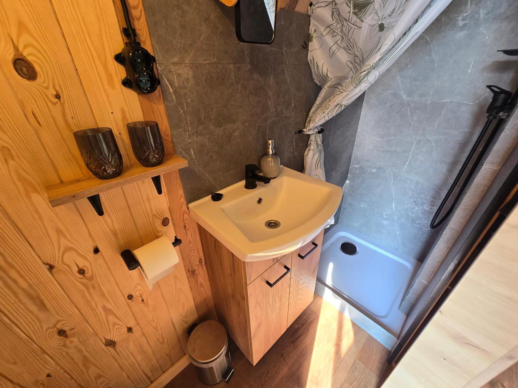 Oaza Swiety Spokoj - Domek Z Balia I Jacuzzi Rzasnik Εξωτερικό φωτογραφία